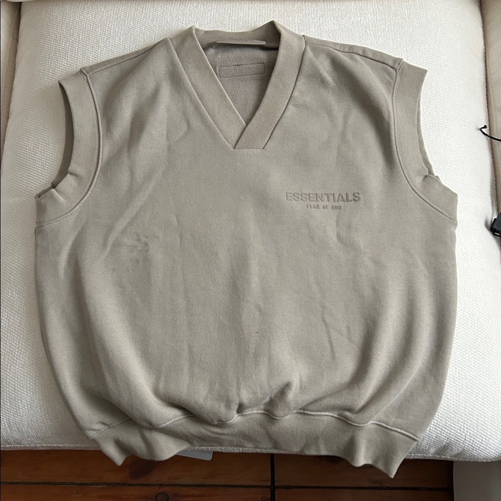 Essentials V-Neck Cream Vest